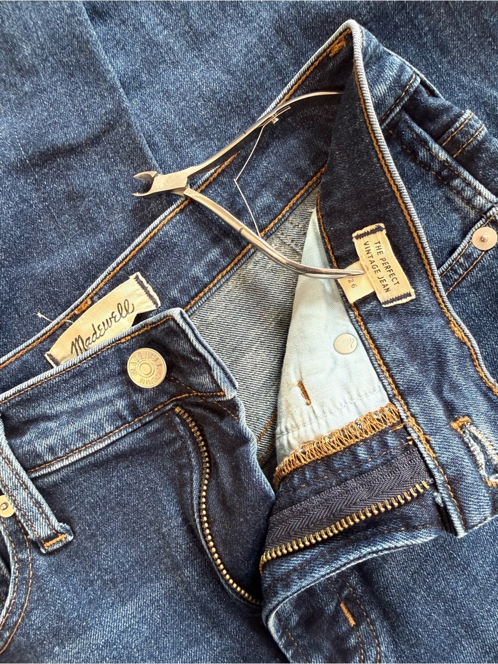 Madewell Perfect Vintage Jean, dark wash size 26 - Picture 5 of 5